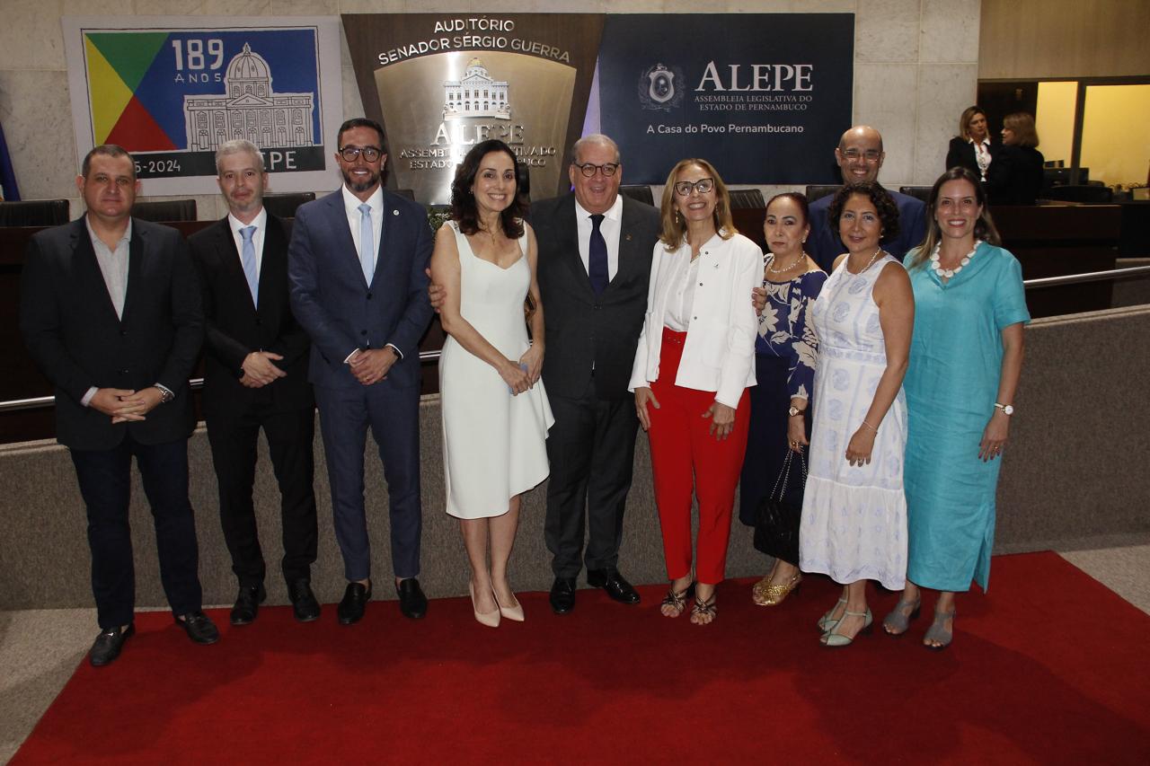 Pediatra do IMIP, Eduardo Jorge da Fonseca recebe Medalha Joaquim Nabuco 