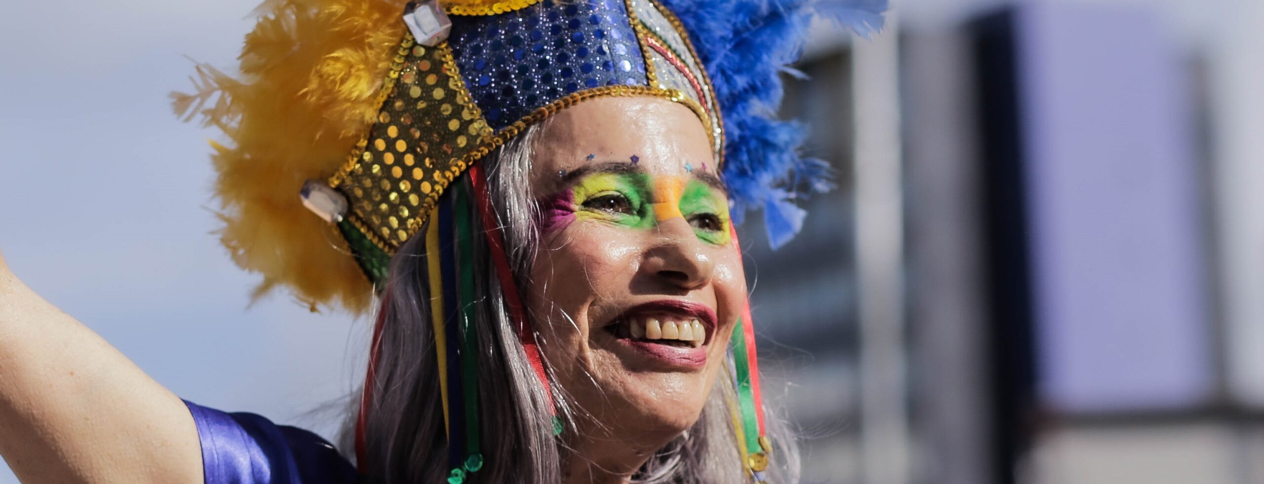 Cílios de LED e glitter: IMIP reforça cuidados com os olhos no Carnaval