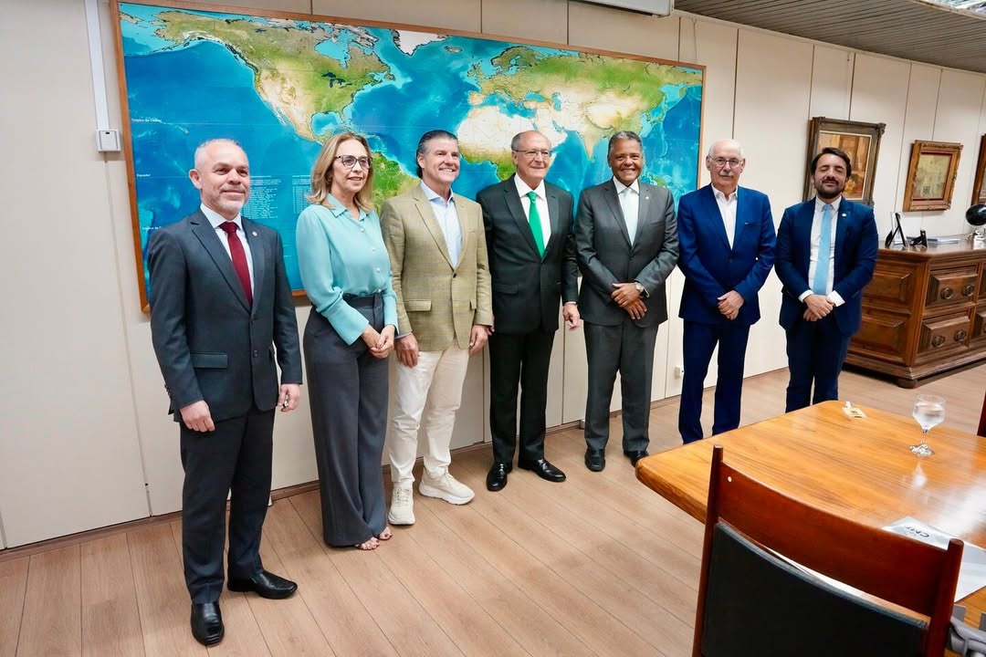 Tereza Campos integra reunião da CBM, com Geraldo Alckmin, no Palácio do Planalto 